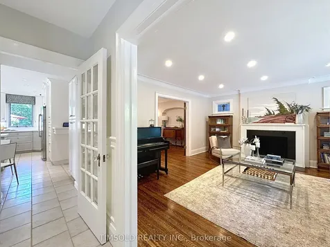 29 Tarlton Road Toronto ON M5P 2M6