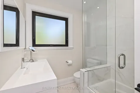 79 Elmsthorpe Avenue Toronto ON M5P 2L8