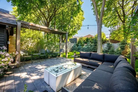 79 Elmsthorpe Avenue Toronto ON M5P 2L8