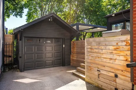 79 Elmsthorpe Avenue Toronto ON M5P 2L8