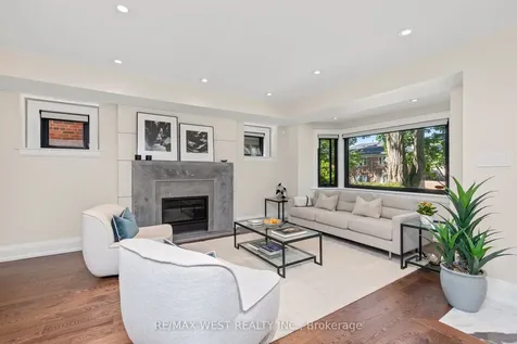 79 Elmsthorpe Avenue Toronto ON M5P 2L8