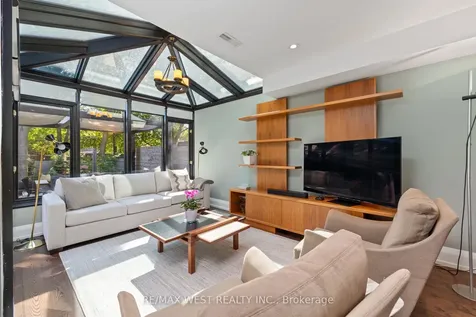 79 Elmsthorpe Avenue Toronto ON M5P 2L8
