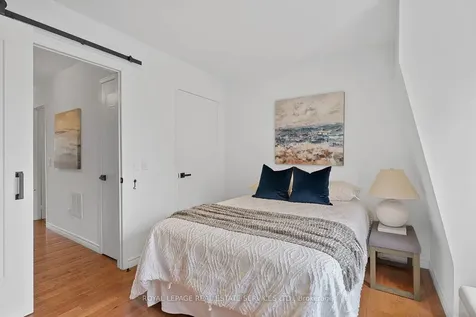 262 St Helens Avenue Toronto ON M6H 4A4