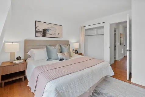 262 St Helens Avenue Toronto ON M6H 4A4
