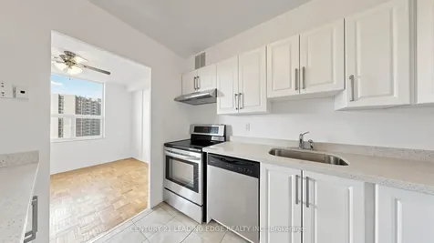 20 Edgecliff Golfway Toronto ON M3C 3A4