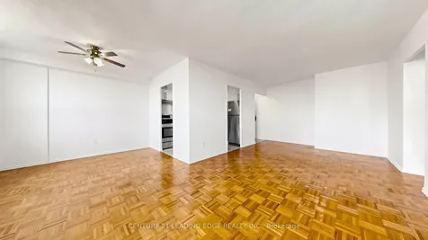 20 Edgecliff Golfway Toronto ON M3C 3A4