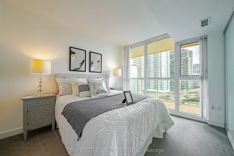 75 Queens Wharf Road Toronto ON M5V 0J8