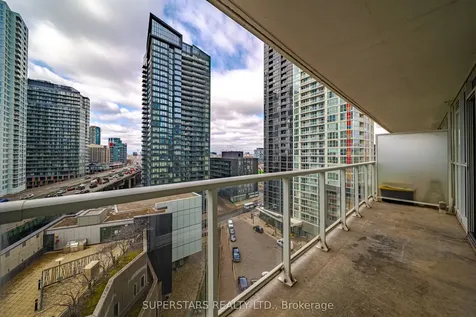 75 Queens Wharf Road Toronto ON M5V 0J8