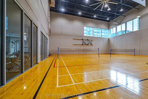 75 Queens Wharf Road Toronto ON M5V 0J8