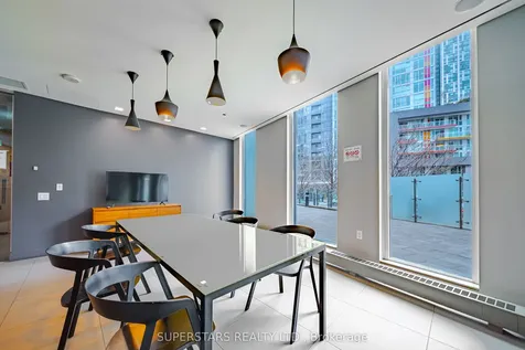 75 Queens Wharf Road Toronto ON M5V 0J8