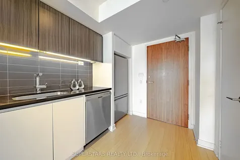75 Queens Wharf Road Toronto ON M5V 0J8