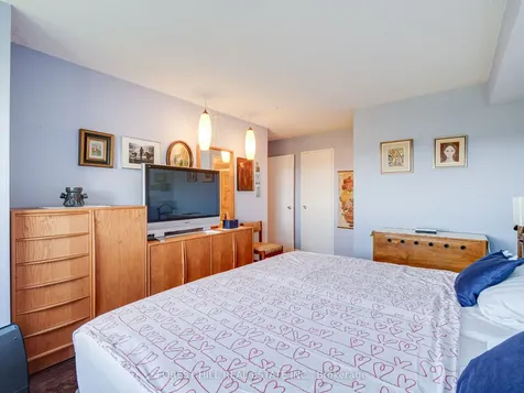 100 Antibes Drive Toronto ON M2R 3N1