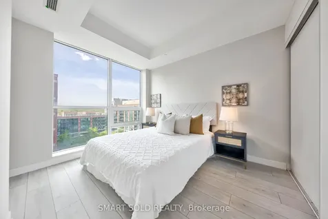 31 Tippett Road Toronto ON M3H 2V1