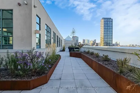 135 Dalhousie Street Toronto ON M5B 2S1