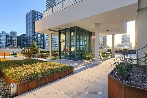 135 Dalhousie Street Toronto ON M5B 2S1