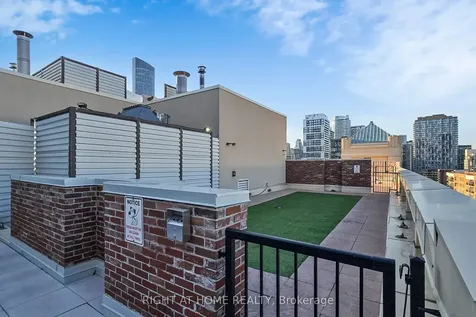 135 Dalhousie Street Toronto ON M5B 2S1