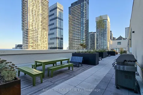 135 Dalhousie Street Toronto ON M5B 2S1