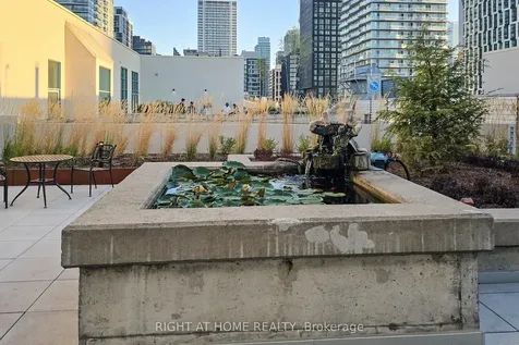 135 Dalhousie Street Toronto ON M5B 2S1
