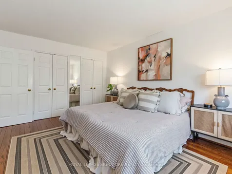 240 Broadway Avenue Toronto ON M4P 1V9