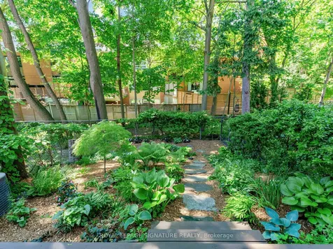 240 Broadway Avenue Toronto ON M4P 1V9