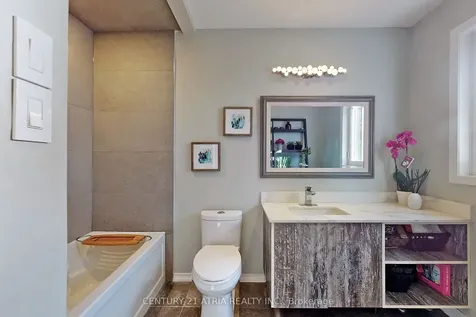 182 Princess Avenue Toronto ON M2N 3R9