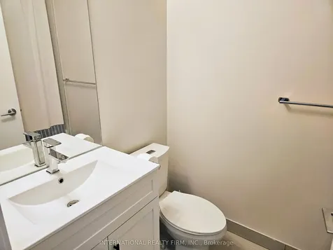 66 Forest Manor Road Toronto ON M2J 0B7