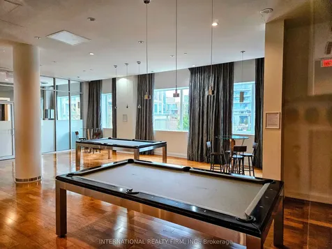 66 Forest Manor Road Toronto ON M2J 0B7