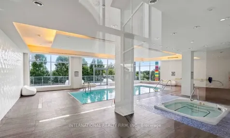 66 Forest Manor Road Toronto ON M2J 0B7