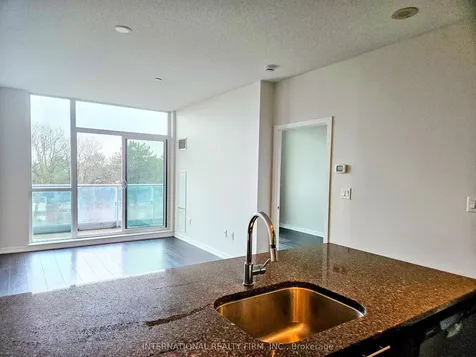 66 Forest Manor Road Toronto ON M2J 0B7