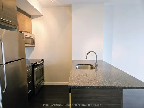 66 Forest Manor Road Toronto ON M2J 0B7