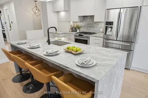 52 Burncrest Drive Toronto ON M5M 2Z5