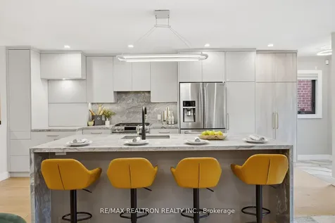 52 Burncrest Drive Toronto ON M5M 2Z5