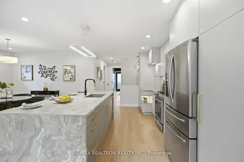 52 Burncrest Drive Toronto ON M5M 2Z5