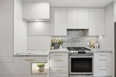 52 Burncrest Drive Toronto ON M5M 2Z5