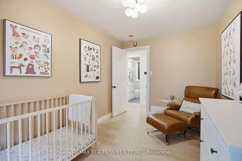 52 Burncrest Drive Toronto ON M5M 2Z5