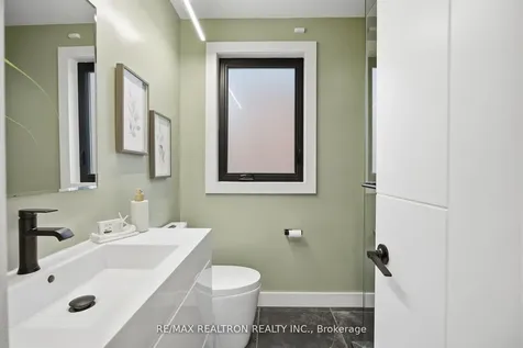 52 Burncrest Drive Toronto ON M5M 2Z5