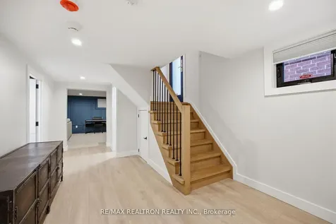 52 Burncrest Drive Toronto ON M5M 2Z5