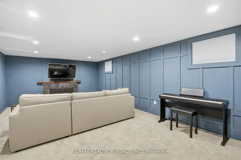 52 Burncrest Drive Toronto ON M5M 2Z5