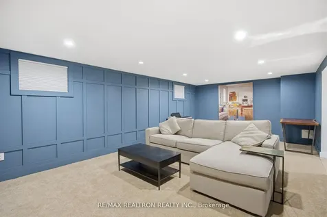 52 Burncrest Drive Toronto ON M5M 2Z5