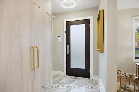 52 Burncrest Drive Toronto ON M5M 2Z5