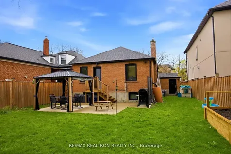 52 Burncrest Drive Toronto ON M5M 2Z5