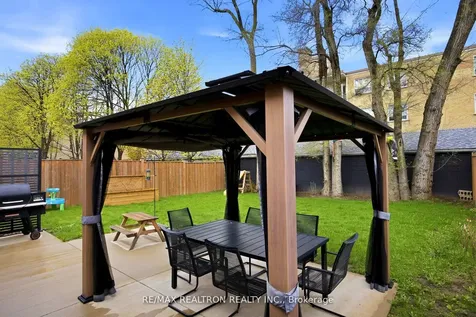 52 Burncrest Drive Toronto ON M5M 2Z5
