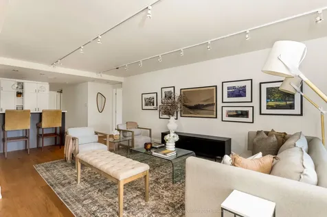 278 Bloor Street E Toronto ON M4W 3M4
