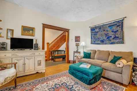 5 Millerson Avenue Toronto ON M6E 1J6