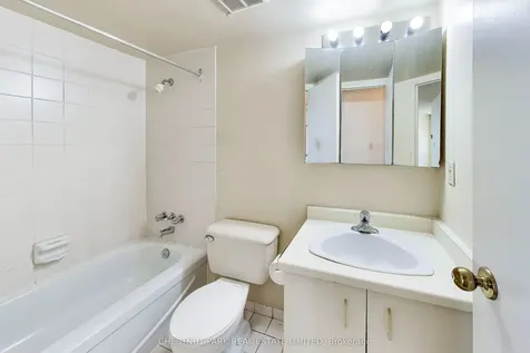 270 Queens Quay W Toronto ON M5J 2N4