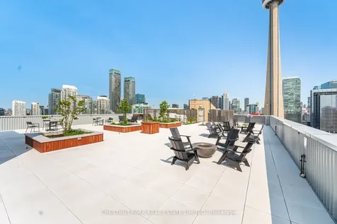 270 Queens Quay W Toronto ON M5J 2N4