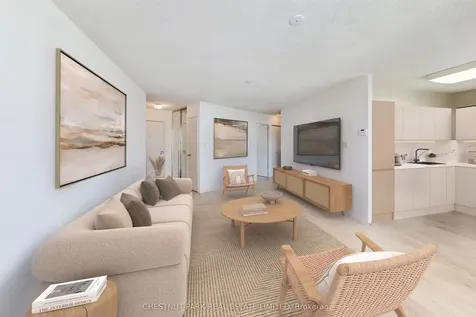 270 Queens Quay W Toronto ON M5J 2N4