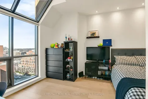 3 Mcalpine Street Toronto ON M5R 3T5