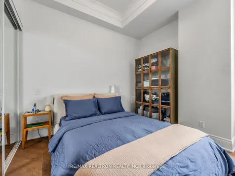 23 Glebe Road W Toronto ON M5P 0A1