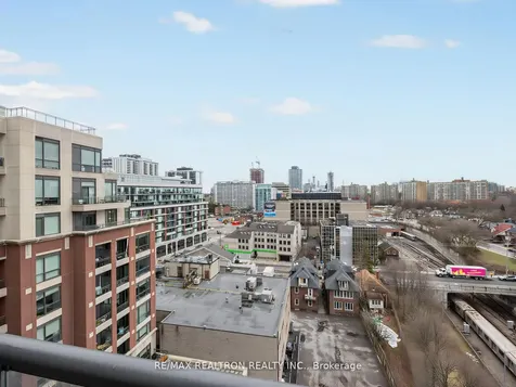 23 Glebe Road W Toronto ON M5P 0A1